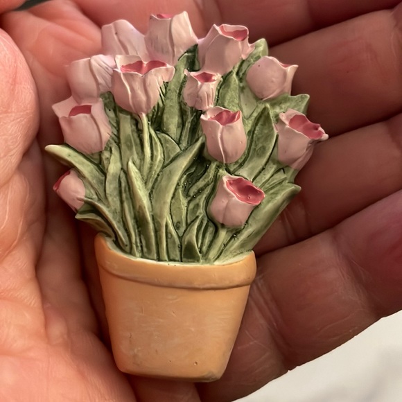 Pink Tulips Vintage Brooch Pin - Picture 1 of 3